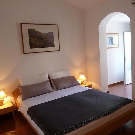 Ferienhaus Rajka Kustići Exteriör bild