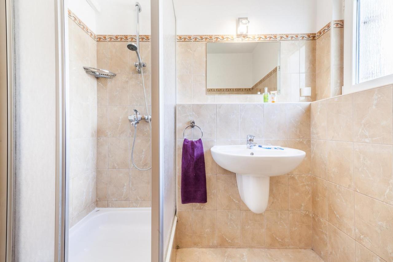 Ferienhaus Rajka Kustići Exteriör bild
